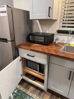 Cottage kitchenette