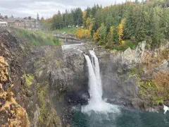 30 Miles from Seattle, Worlds Apart